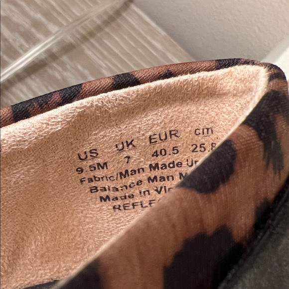 NIB, StrideRite Reflection Round Toe Mary Jane
Comfort Sneakers - Picture 9 of 10